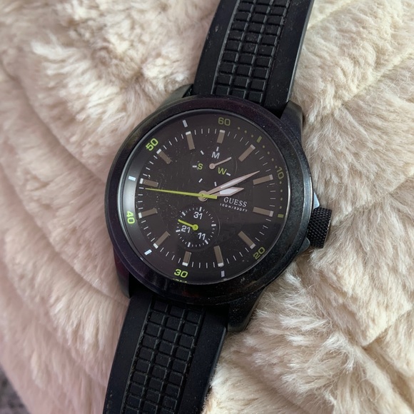 Guess Men’s Watch - Picture 1 of 2